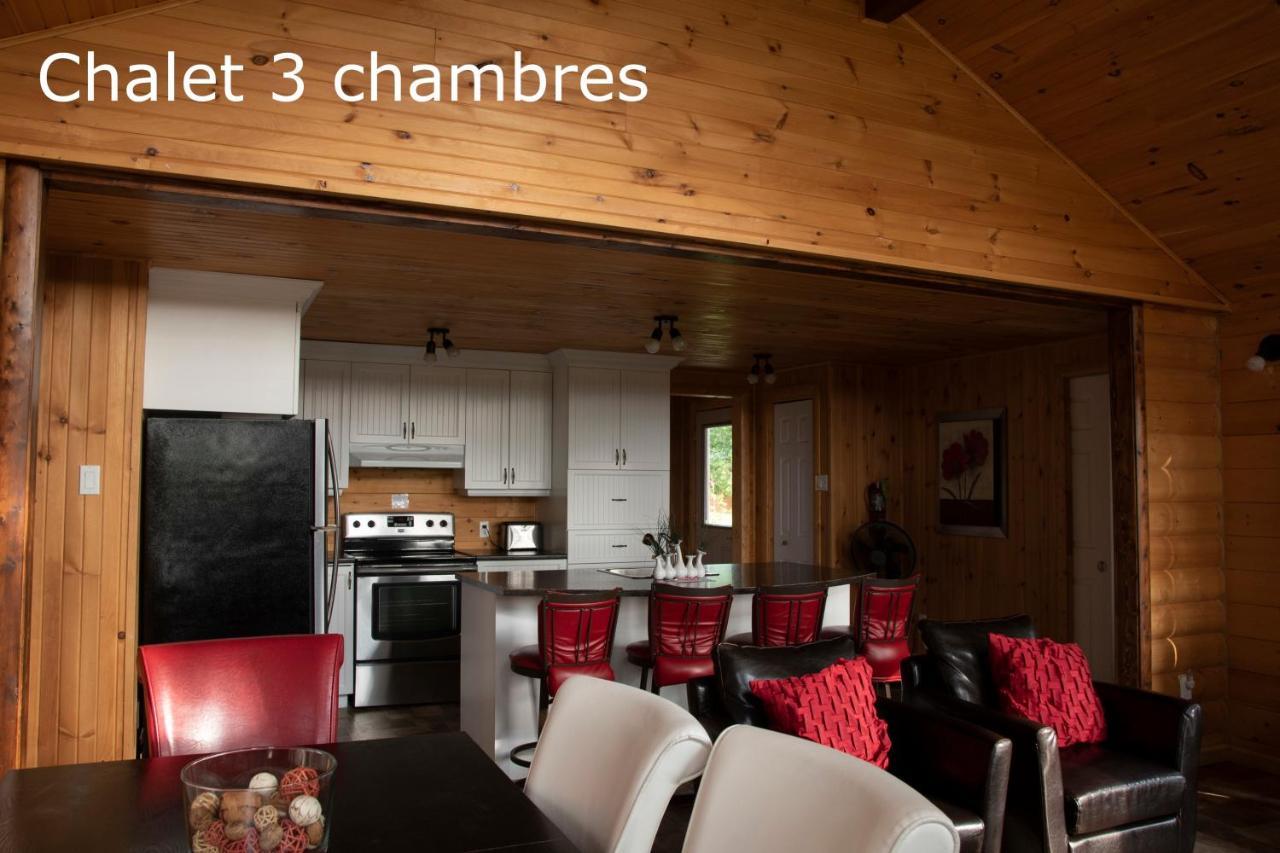 Chalets Et Spa Lac Saint-Jean Чемборд Екстер'єр фото